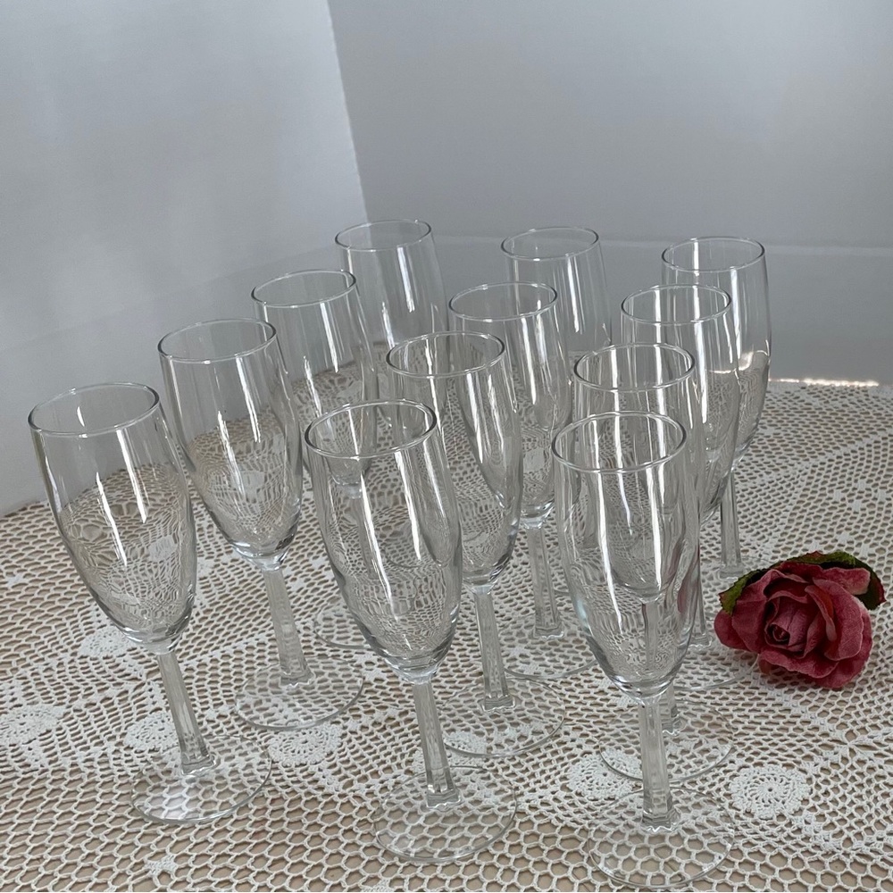 Vintage Luminarc "Buy The Dozen" Champagne Flute Set - 12 PC boxed